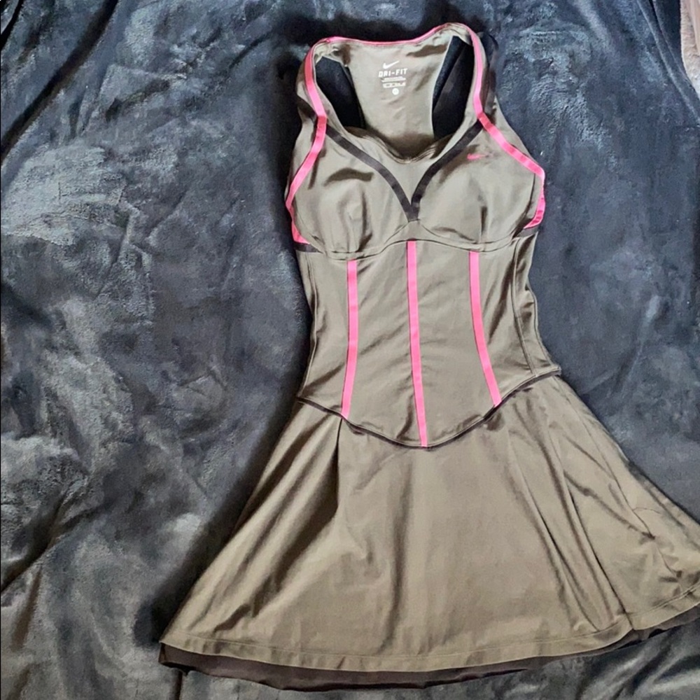 Tennis dress